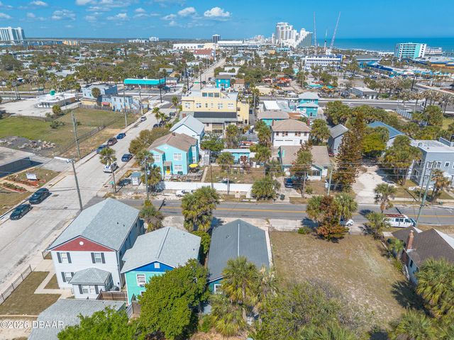 708 Davis Street, Daytona Beach, FL 32118