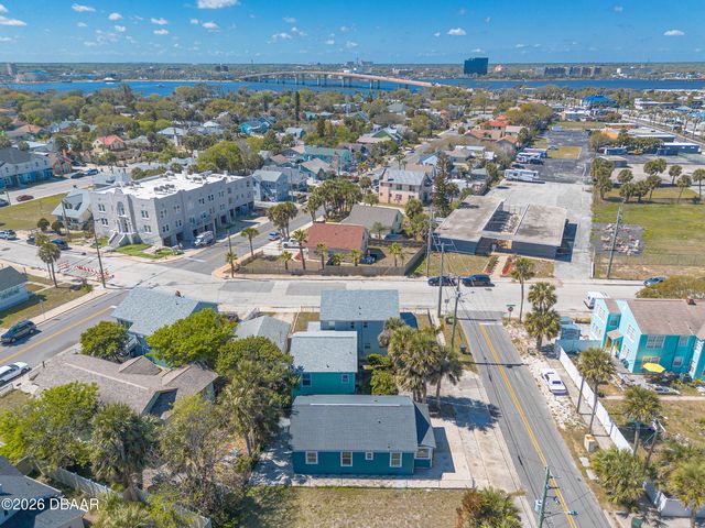 708 Davis Street, Daytona Beach, FL 32118