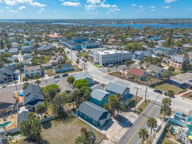 708 Davis Street, Daytona Beach, FL 32118
