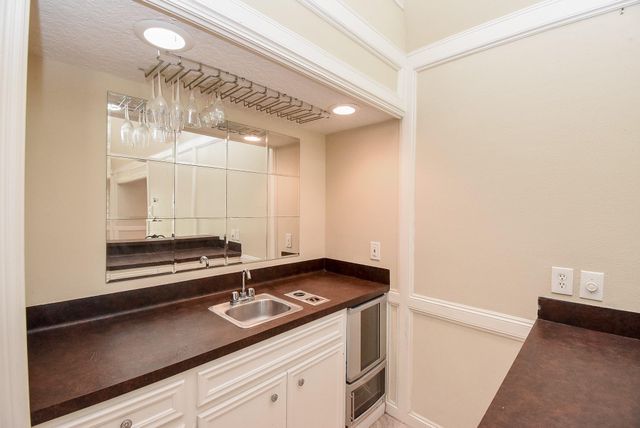 426 Longview Drive, Sugar Land, TX 77478