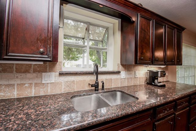 426 Longview Drive, Sugar Land, TX 77478