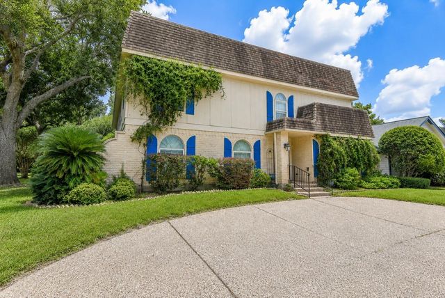 426 Longview Drive, Sugar Land, TX 77478