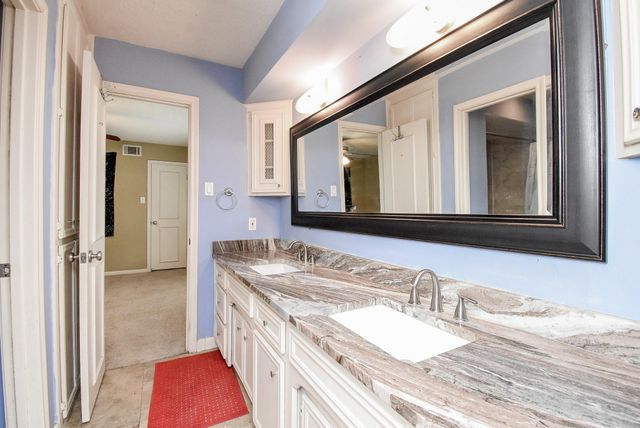 426 Longview Drive, Sugar Land, TX 77478