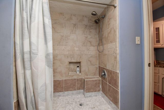 426 Longview Drive, Sugar Land, TX 77478
