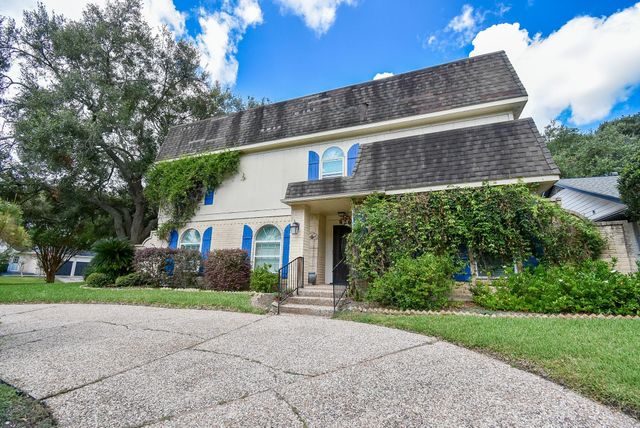 426 Longview Drive, Sugar Land, TX 77478
