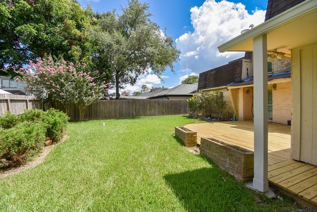426 Longview Drive, Sugar Land, TX 77478