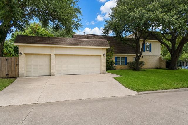 426 Longview Drive, Sugar Land, TX 77478