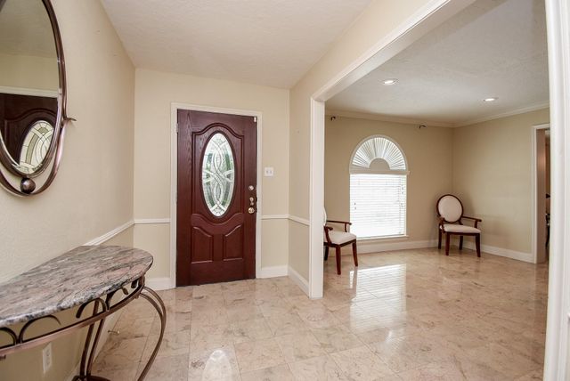 426 Longview Drive, Sugar Land, TX 77478