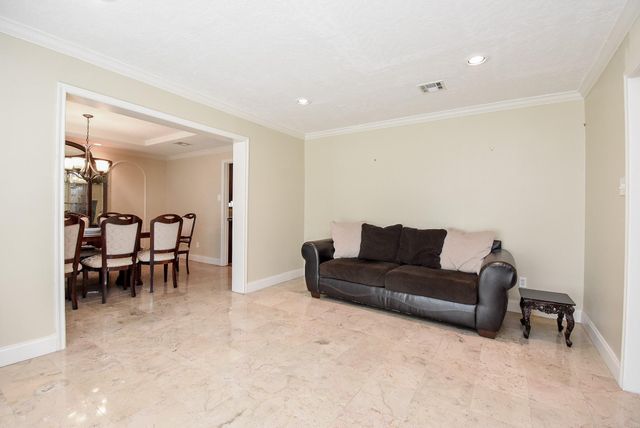 426 Longview Drive, Sugar Land, TX 77478