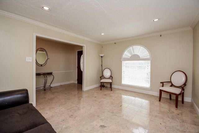 426 Longview Drive, Sugar Land, TX 77478