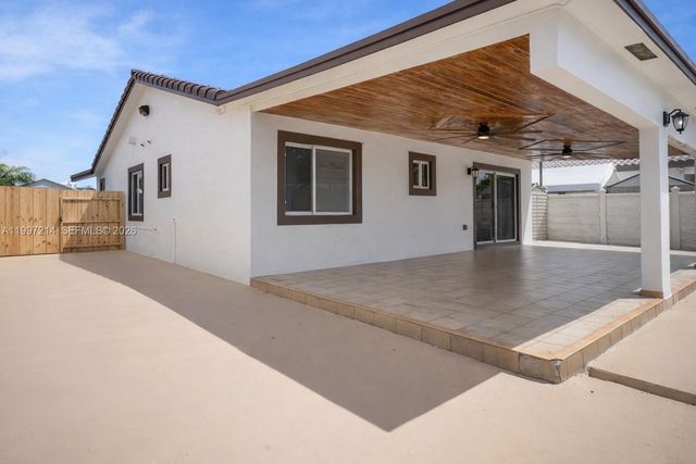 1654 SW 138th Ct, Miami, FL 33175