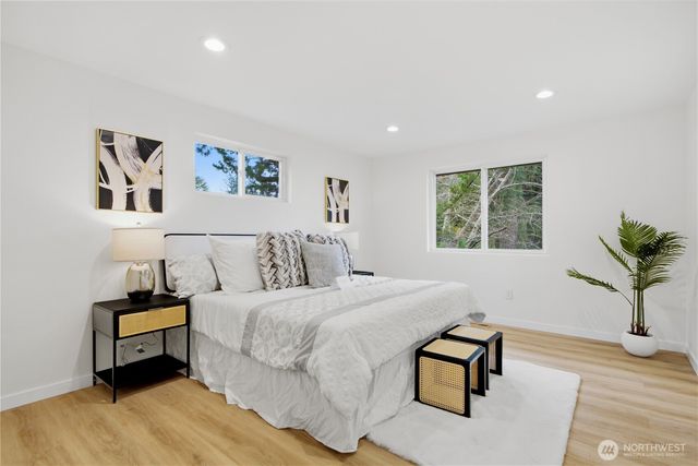 12600 SE 27th Street, Bellevue, WA 98005