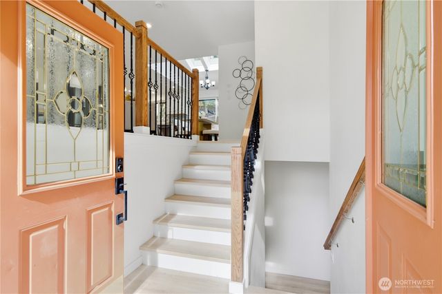 12600 SE 27th Street, Bellevue, WA 98005