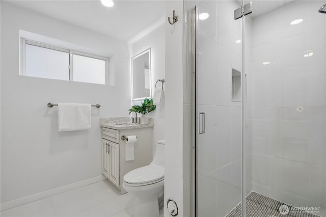 12600 SE 27th Street, Bellevue, WA 98005