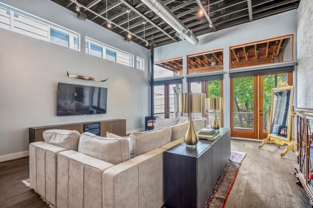 611 Hartman Street, Houston, TX 77007