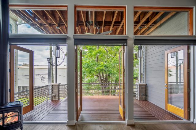 611 Hartman Street, Houston, TX 77007