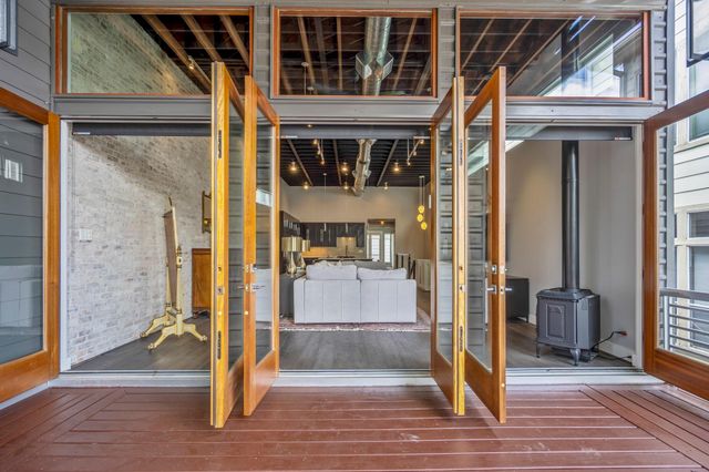 611 Hartman Street, Houston, TX 77007