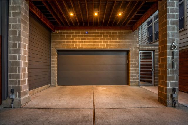 611 Hartman Street, Houston, TX 77007