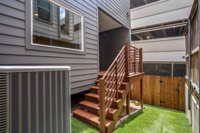 611 Hartman Street, Houston, TX 77007