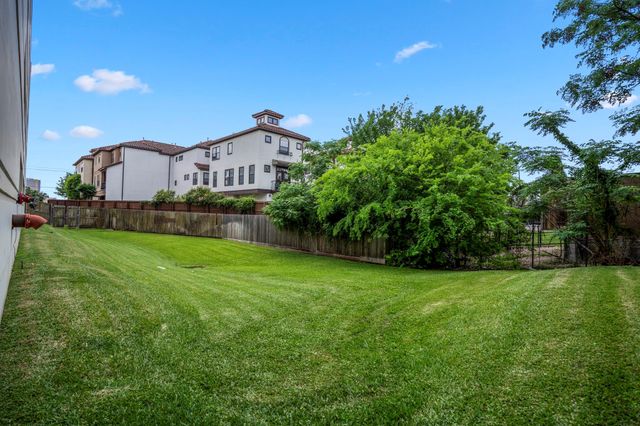 611 Hartman Street, Houston, TX 77007