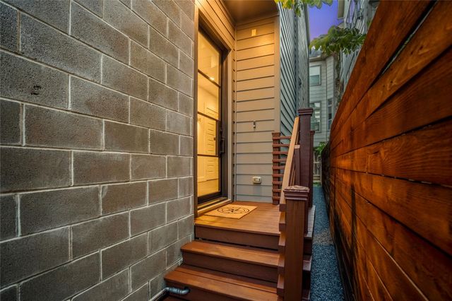 611 Hartman Street, Houston, TX 77007