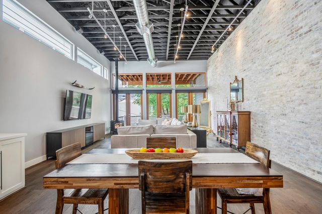 611 Hartman Street, Houston, TX 77007