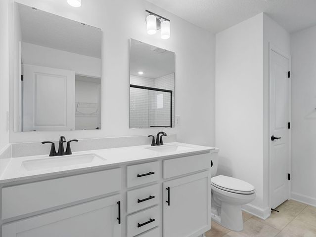 18364 Gladhurst Lane, Lakeville, MN 55044