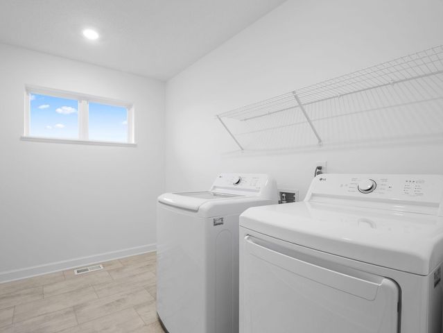 18364 Gladhurst Lane, Lakeville, MN 55044