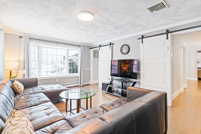 21 Barstow Dr, Braintree, MA 02184