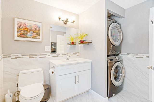 21 Barstow Dr, Braintree, MA 02184