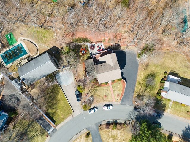 21 Barstow Dr, Braintree, MA 02184