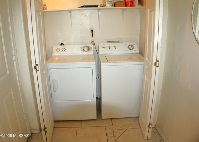 2775 N Desert Avenue, Tucson, AZ 85712