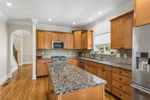 1517 Charleston Park Dr, Spring Hill, TN 37174