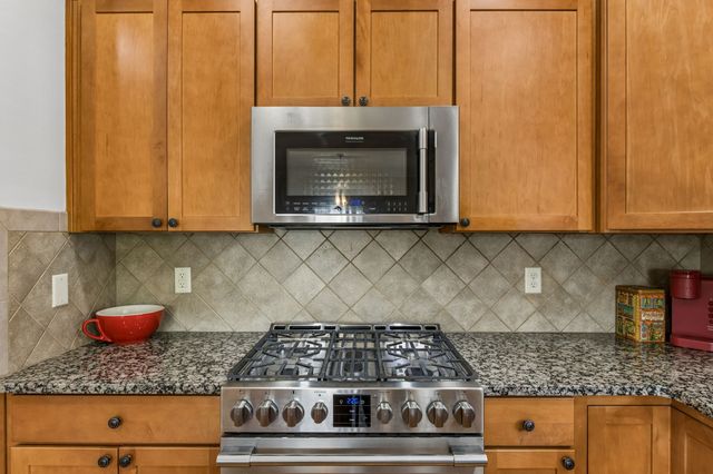 1517 Charleston Park Dr, Spring Hill, TN 37174