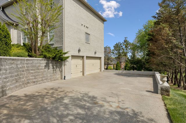 1517 Charleston Park Dr, Spring Hill, TN 37174