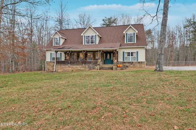 1035 Gray Eagle Drive, Crossville, TN 38572