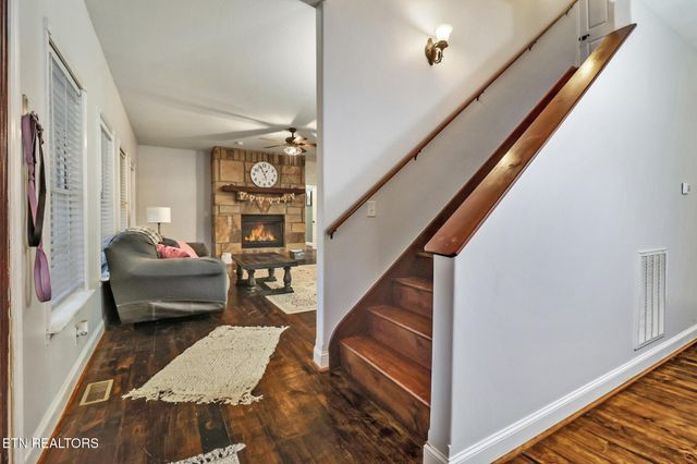 1035 Gray Eagle Drive, Crossville, TN 38572