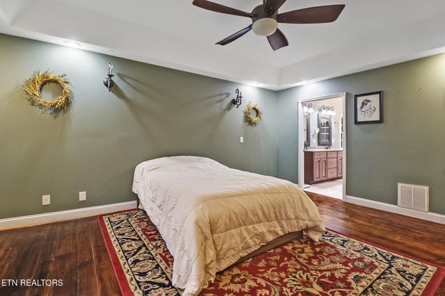 1035 Gray Eagle Drive, Crossville, TN 38572