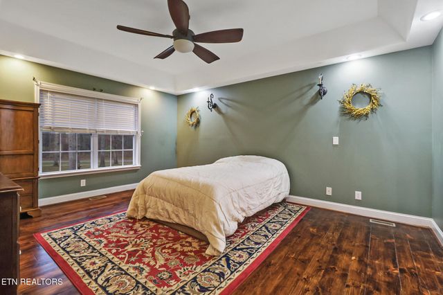 1035 Gray Eagle Drive, Crossville, TN 38572