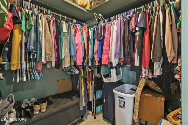 1035 Gray Eagle Drive, Crossville, TN 38572