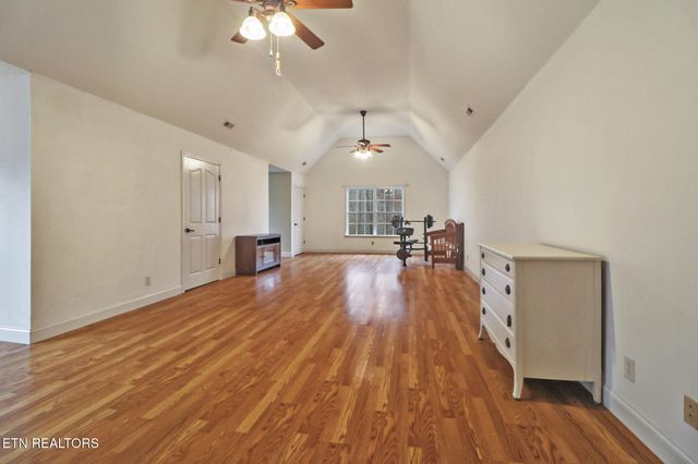 1035 Gray Eagle Drive, Crossville, TN 38572