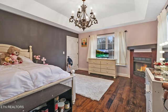 1035 Gray Eagle Drive, Crossville, TN 38572