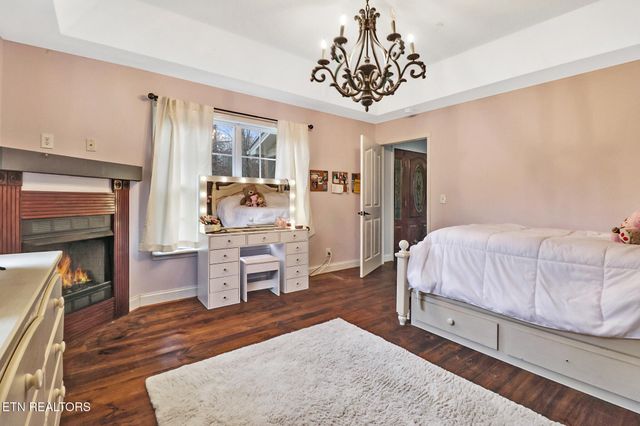 1035 Gray Eagle Drive, Crossville, TN 38572