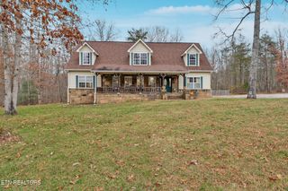 1035 Gray Eagle Drive, Crossville, TN 38572