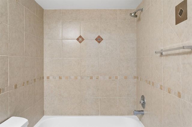10307 COUNCILS WAY, Tampa, FL 33617