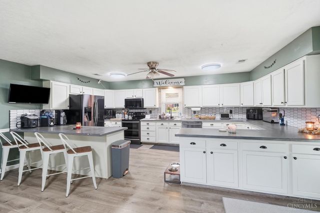 1439 Lyons Road, Pierce Twp, OH 45102