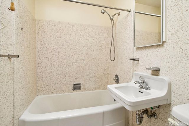 390 Teddy Avenue, San Francisco, CA 94134