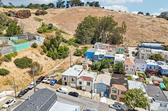 390 Teddy Avenue, San Francisco, CA 94134