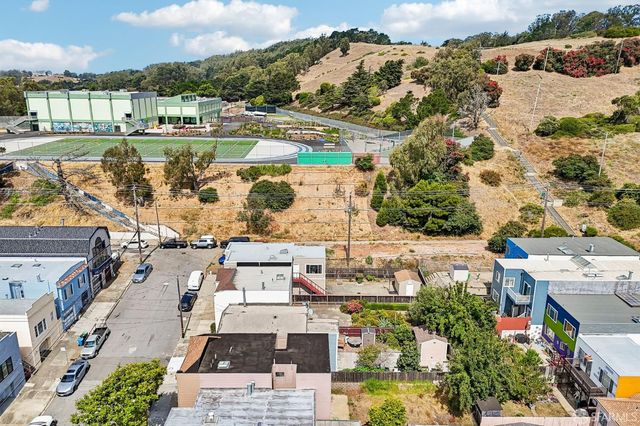 390 Teddy Avenue, San Francisco, CA 94134