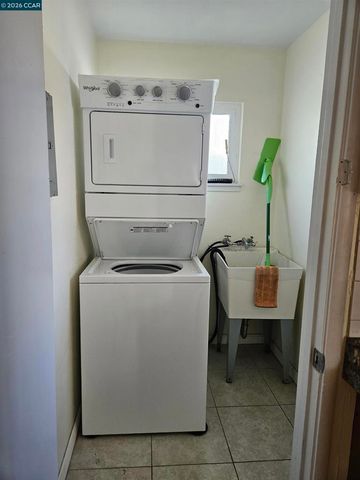 2664 2666 Renton Way, Castro Valley, CA 94546